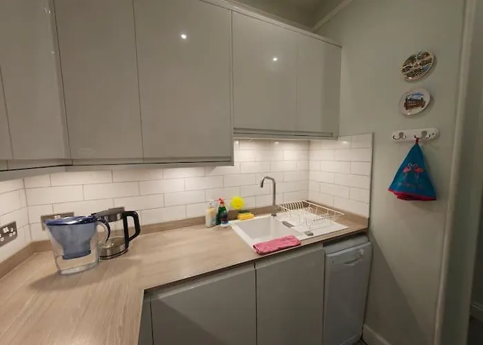 Charming Flat For Couples & Families *