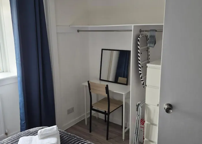 Cozy 2Bdr Apartment Close To Edinburgh City Free Parking Fast Wi-Fi Apartman Edinburgh