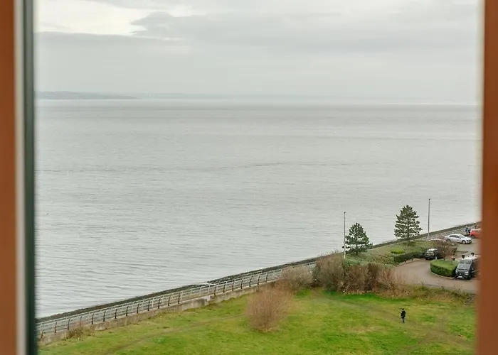 Weston's Penthouse Sleep 10, 6 Beds Free Parking * إدنبرة