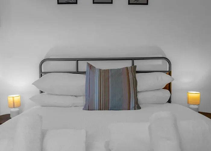 Stylish 1br Urban Stay, Centre Apartman *