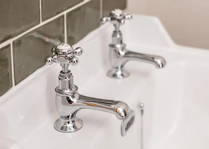 Victorian - Centre - Free Car Space شقة *