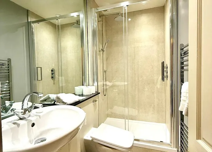 公寓 Cozy 1 Bed Garden Flat In The New Town Centre *