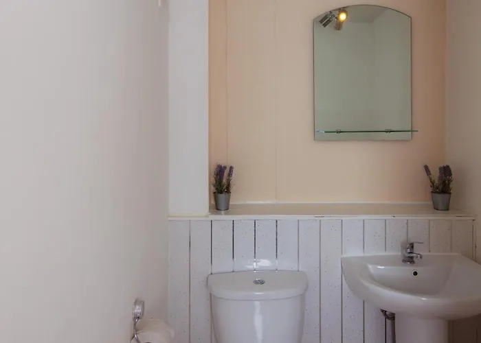 Cosy Arthurs Seat View 4 Bdrm Апартаменты