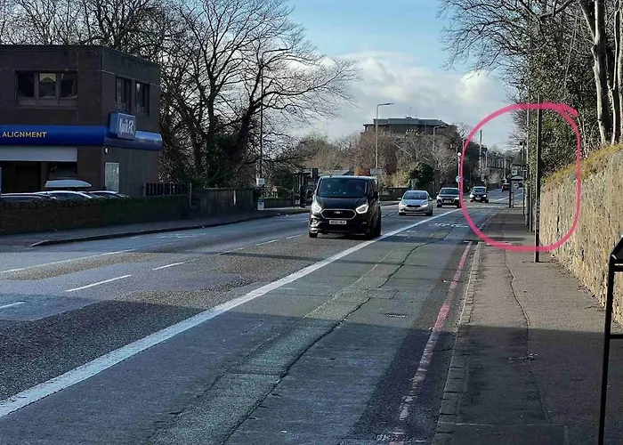 Apartment Tranquil 2 Bed Flat, Free Parking, Near Murrayfield & Centre *