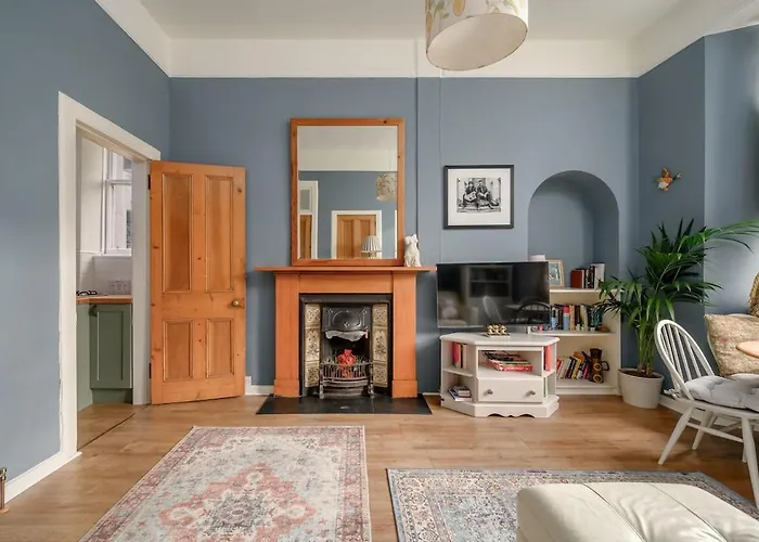 Quiet 1-bed Flat By The Meadows