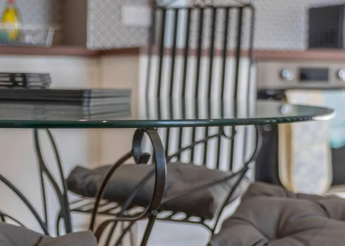 Stylish 1br Urban Stay, Centre