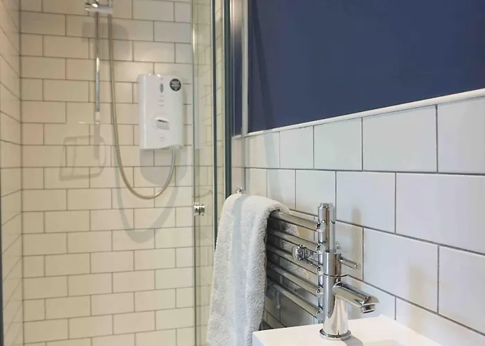 Fully Licensed In Peaceful Neighbourhood Apartman *