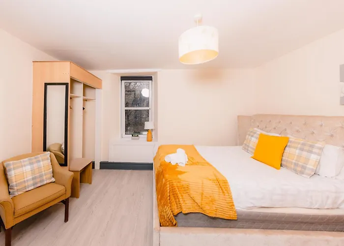 Charming And Spacious Getaway 3 Edinburgh