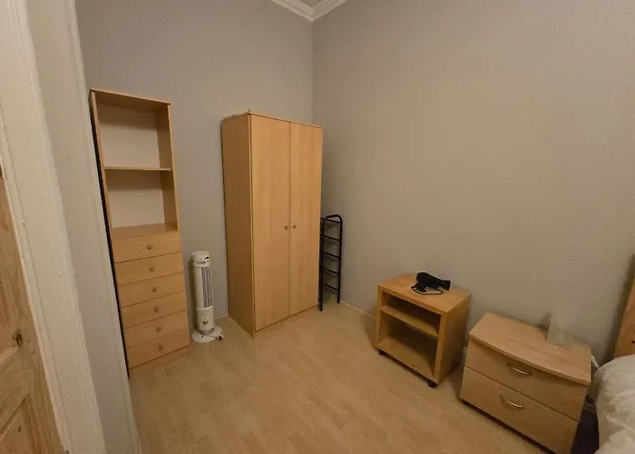 Comfy Semi-central Near Entertainment Park Edinburgh