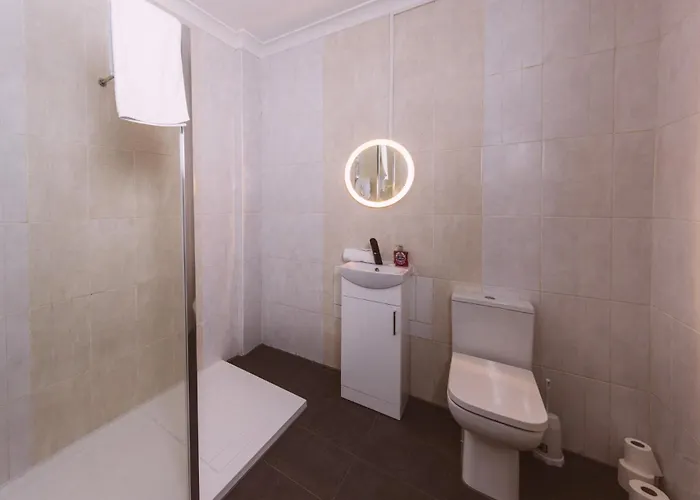 Calton Hill City-centre 3 Bdrm Edinburgh