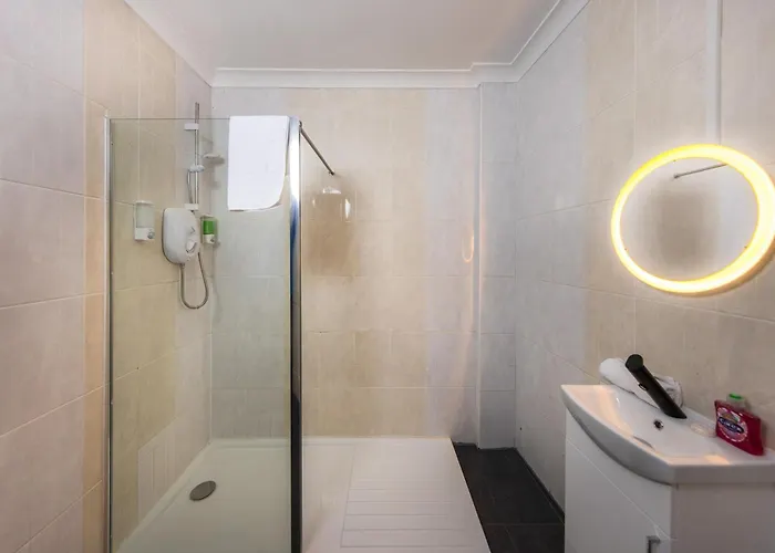 Calton Hill City-centre 3 Bdrm Apartment
