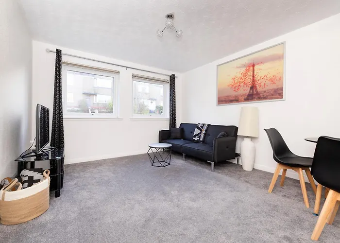 Morningside 2-bedroom - Ground Floor