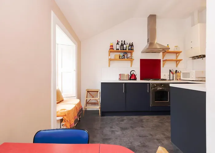 Chic 1-bedroom In New Town