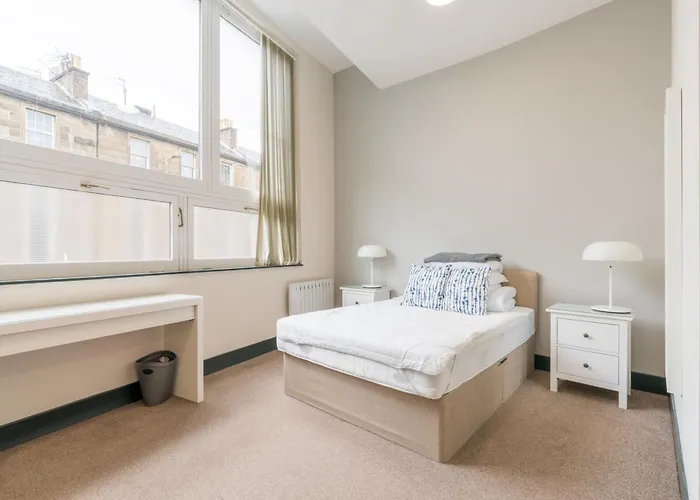 Joivy Meadows Park En-suite 公寓