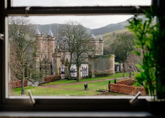 Lägenhet Bottom Of Royal Mile 7 Beds Sleeps 12 3 Bthrooms Edinburg