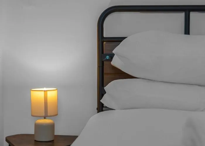 Apartman Stylish 1br Urban Stay, Centre