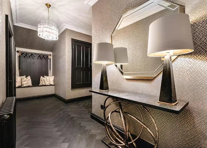 Near Transport - Hot Tub - Fireplace - Sleeps 2 Daire Edinburgh