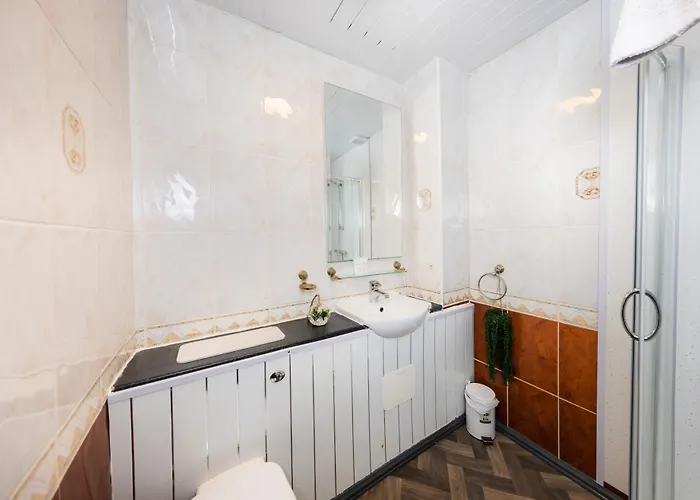 Charming And Spacious Getaway 3 דירה אדינבורו