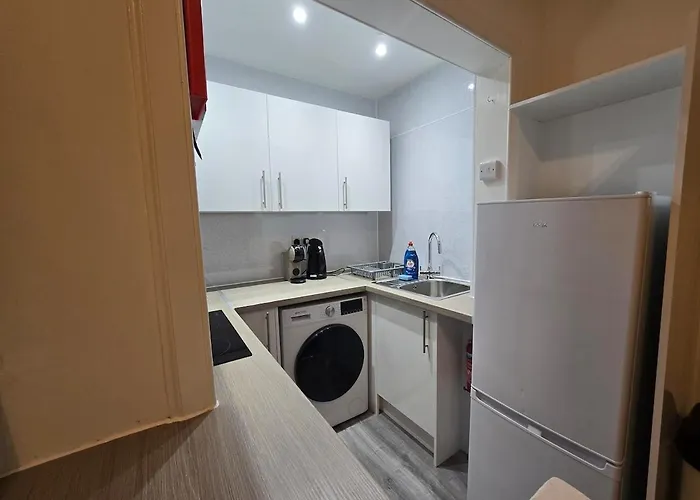 Comfy Semi-central Near Entertainment Park