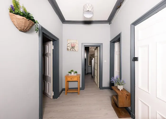 Calton Hill City-centre 3 Bdrm Edinburgh