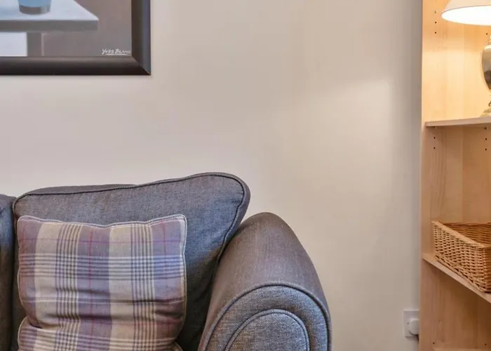 Charming View With Modern Comforts * Edinburgh