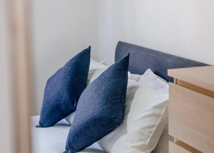 Elliot's Place Free Parking Sleep 4 Cosy Apartamento