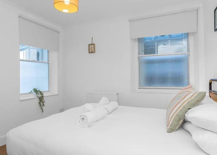 Stylish 1br Urban Stay, Centre Apartment *