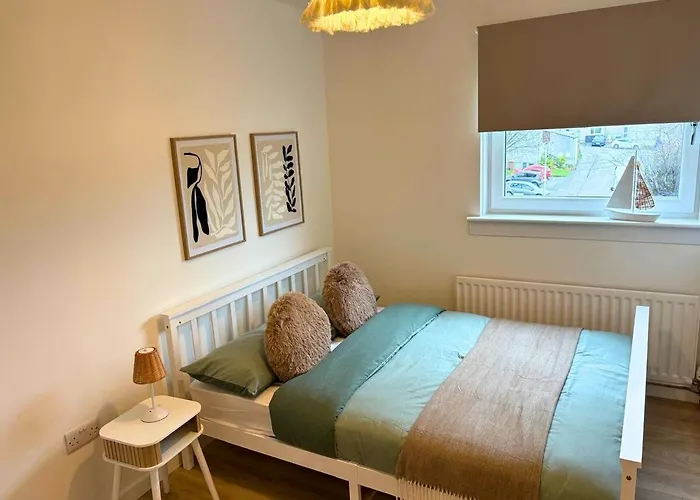 7 Min From Airport 2 Bedroom