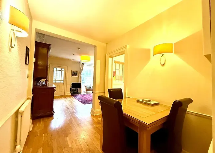 Lägenhet Cozy 1 Bed Garden Flat In The New Town Centre Edinburg