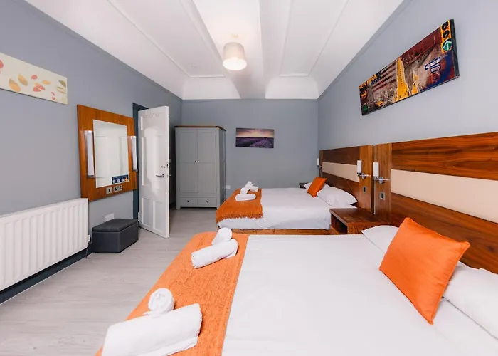 Lovely By Calton Hill * Edimburgo