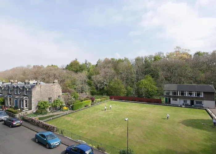 Apartment Tranquil 2 Bed Flat, Free Parking, Near Murrayfield & Centre
