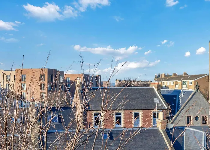 Apartment Free On-street Parking *