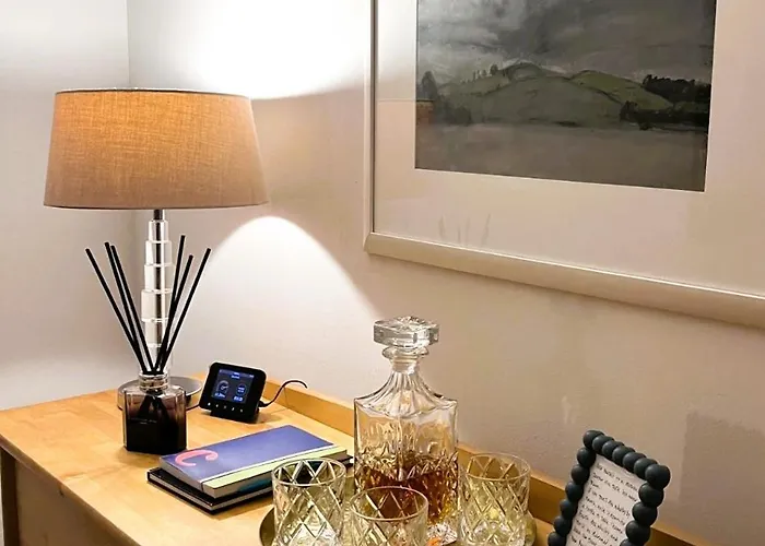 Castle View Retreat 公寓 *