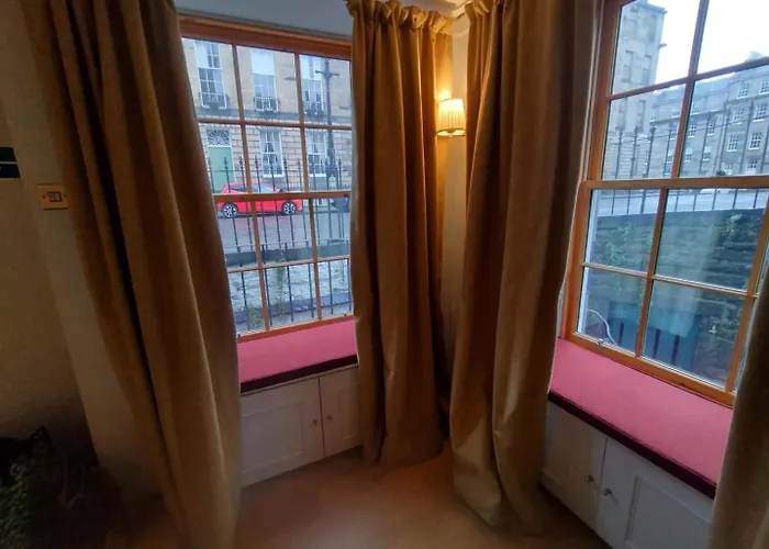 Cosy In Historic New Town Edynburg