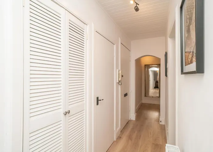 Charming 2-bed Flat Steps From The Royal Mile - Pass The Keys * Edynburg
