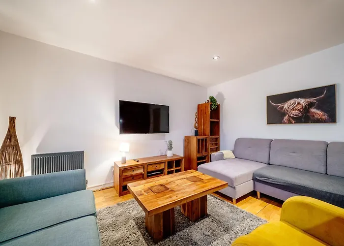 Albions Corner 6 Guests 5 Beds Free Parking Apartment