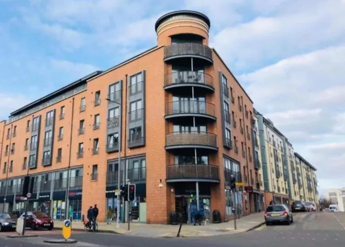 Spacious, Sunny Leith