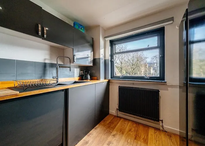 Bottom Of Royal Mile 7 Beds Sleeps 8 3 Bthrooms Edynburg