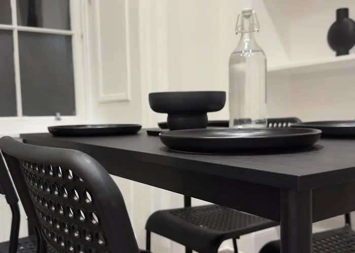 Apartment Cosy Modern On Leith Walk Edinburgh