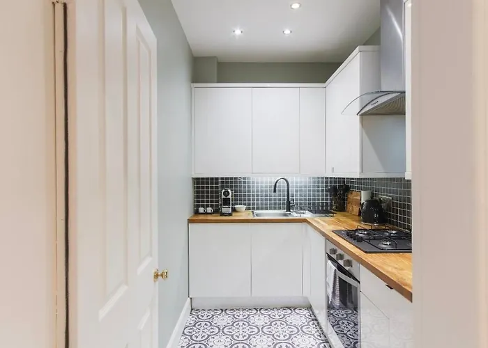 Cosy Stylish Flat - Pass The Keys