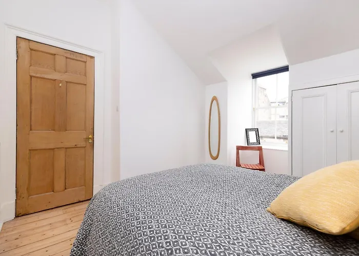 Chic 1-bedroom In New Town * אדינבורו