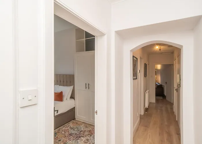 Charming 2-bed Flat Steps From The Royal Mile - Pass The Keys
