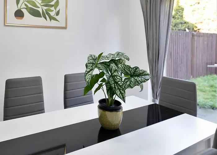 Buie's Runway Retreat Apartment Edinburgh