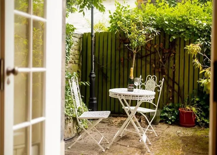 Cozy 1 Bed Garden Flat In The New Town Centre * אדינבורו