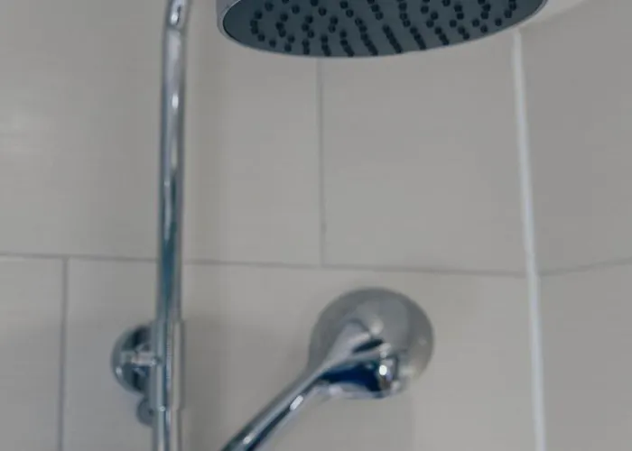 Snug 1 Bed In Edinburgh's Juniper