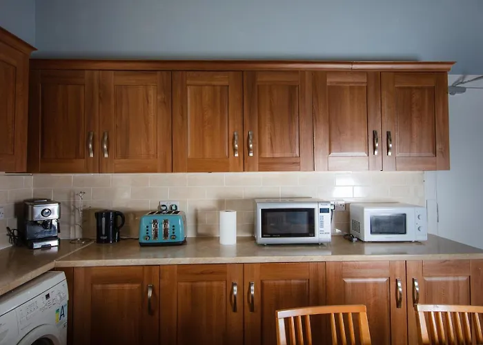 Cosy And Comfortable By Meadows Apartment *