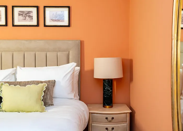 Dragon Luxury At Rutland Square * Edinburgh