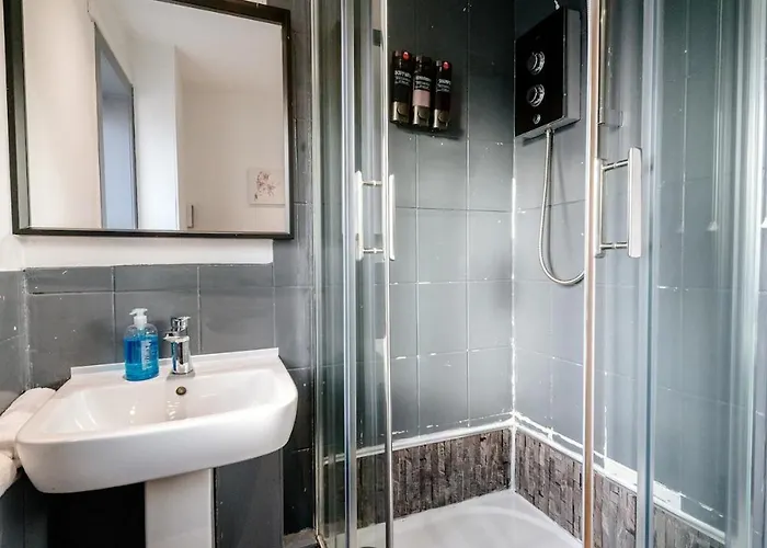 Apartament Bottom Of Royal Mile 7 Beds Sleeps 8 3 Bthrooms Edynburg