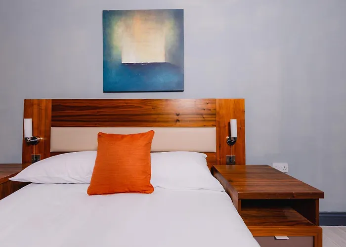 Calton Hill City-centre 3 Bdrm