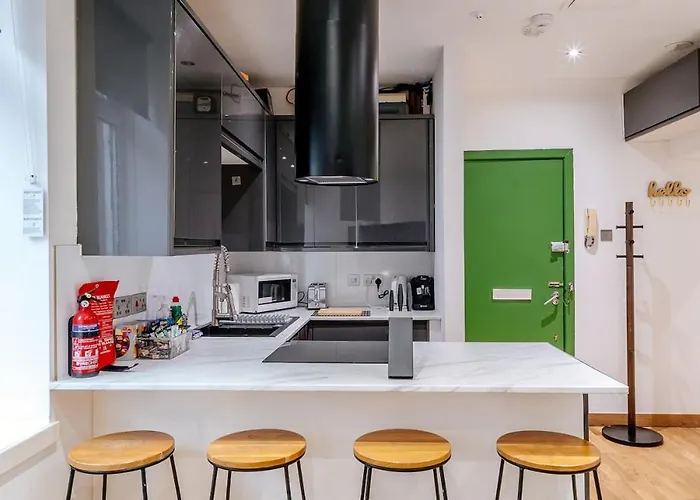 Milton's Place Sleeps 5, 10 Minutes Walk To Royal Mile Apartman *